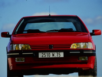 Peugeot 405 T16 &ndash; Rodzinny sportowiec